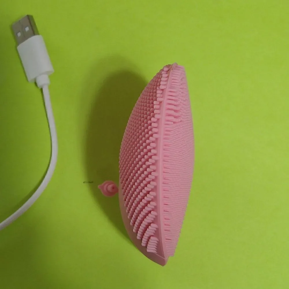 NEW  Foreo 
